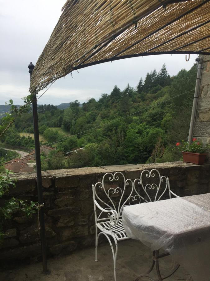 Castello Di Urbech Apartment Пратовекио Екстериор снимка