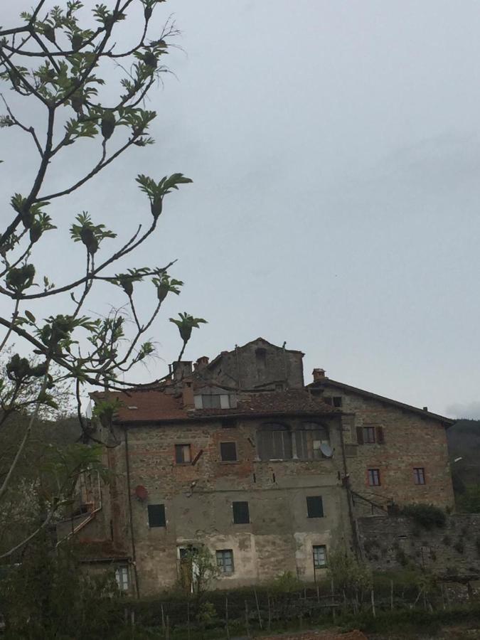 Castello Di Urbech Apartment Пратовекио Екстериор снимка