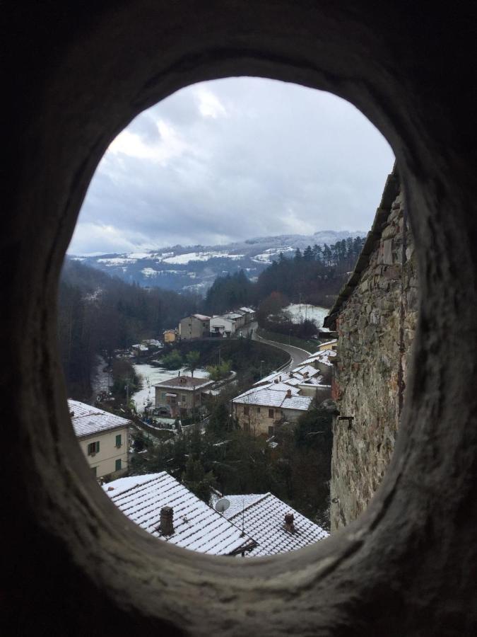Castello Di Urbech Apartment Пратовекио Екстериор снимка