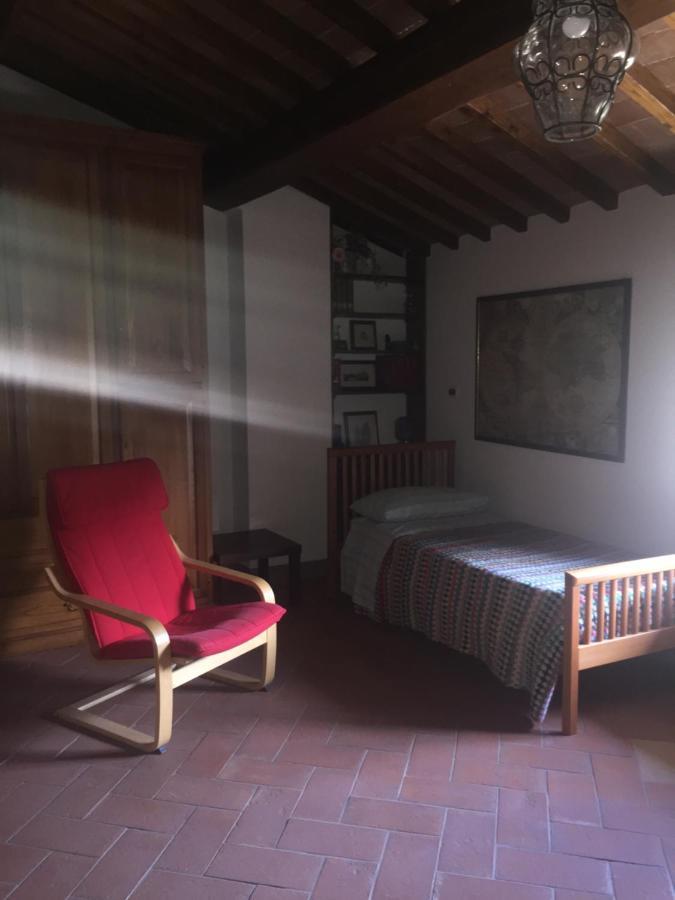 Castello Di Urbech Apartment Пратовекио Екстериор снимка