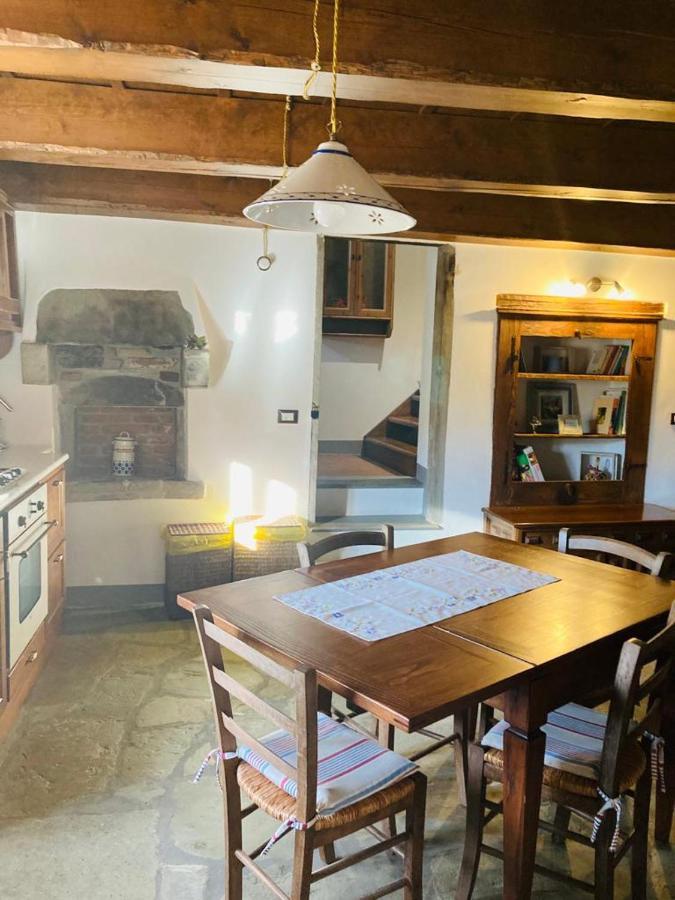 Castello Di Urbech Apartment Пратовекио Екстериор снимка
